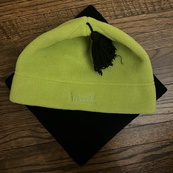 MARKER 100% polyester soft fleece ski hat WITH tassel - Picture 9 of 9